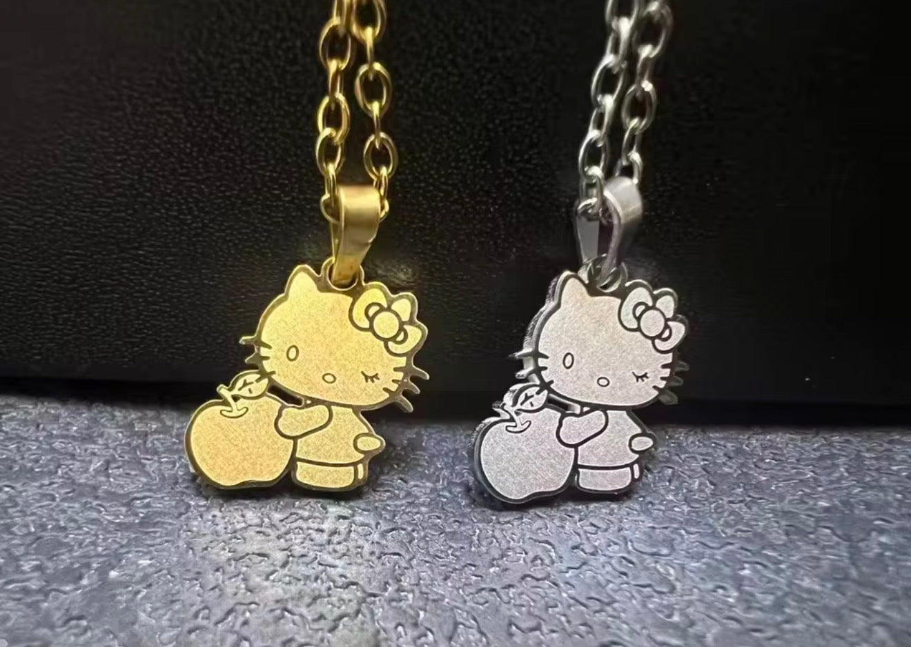Chaine Hello Kittty Pomme